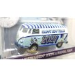 画像4: GREEN LiGHT EXCLUSIVE 1/64 Volkswagen Type 2 Panel Van - New Year 2024 (4)