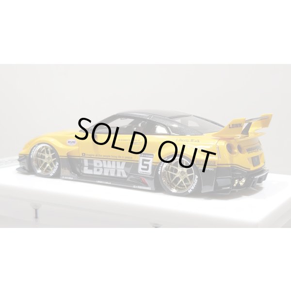 画像3: EIDOLON 1/43 LB-Silhouette WORKS GT 35GT-RR Grande Giallo Pearl / Gum Metallic Two-Tone color Limited 32 pcs. (3)