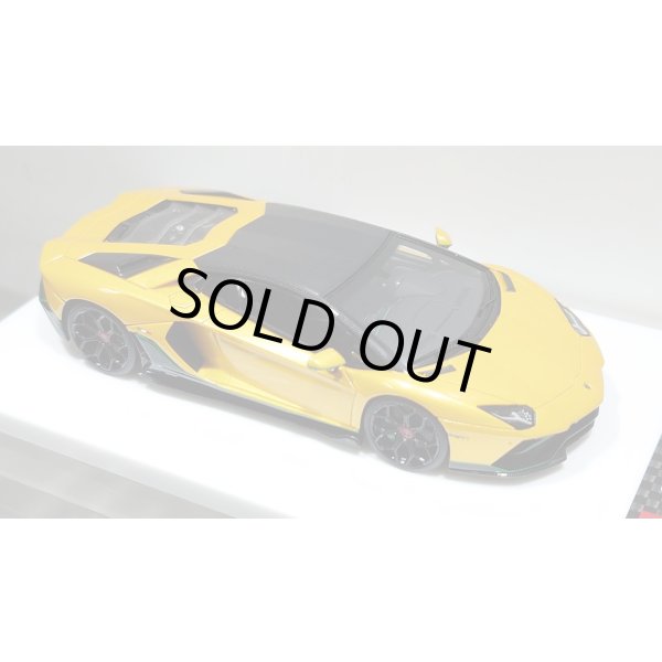 画像11: EIDOLON 1/43 Lamborghini Aventador LP780-4 Ultimae 2021 (Leirion Wheel) Grande Giallo Pearl Carbon Roof Limited 35 pcs. (11)