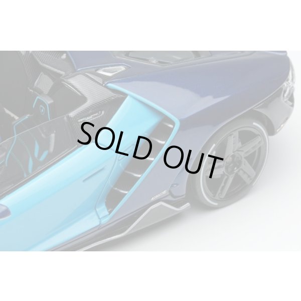 画像4: EIDOLON COLLECTION 1/43 Lamborghini Centenario Roadster LP770-4 2016 Blue Cepheus / Blue Hera Limited 100 pcs. (4)