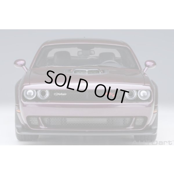 画像5: AUTOart 1/18 Dodge Challenger R/T Scat Pack Widebody 2022 (HELLRAISIN / Metallic Purple) (5)