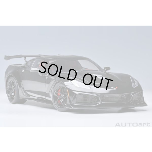 画像17: AUTOart 1/18 Chevrolet Corvette (C7) ZR1 (Black) (17)