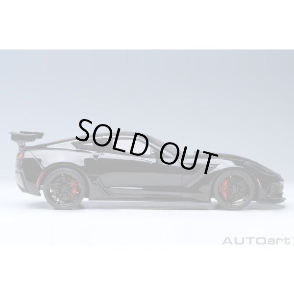 画像4: AUTOart 1/18 Chevrolet Corvette (C7) ZR1 (Black) (4)
