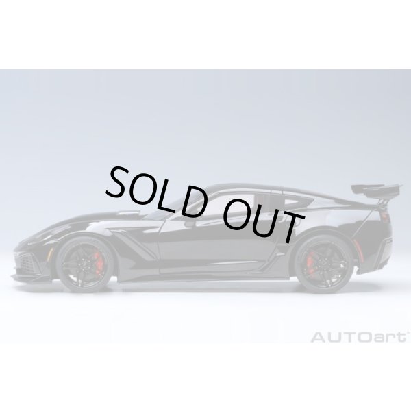 画像3: AUTOart 1/18 Chevrolet Corvette (C7) ZR1 (Black) (3)
