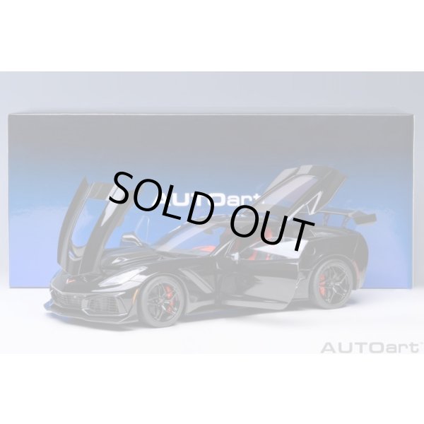 画像20: AUTOart 1/18 Chevrolet Corvette (C7) ZR1 (Black) (20)