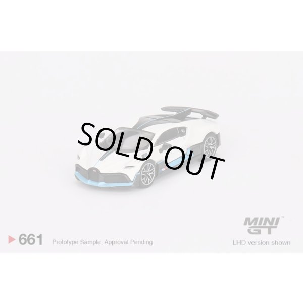 画像1: MINI GT 1/64 Bugatti Divo White (LHD) (1)