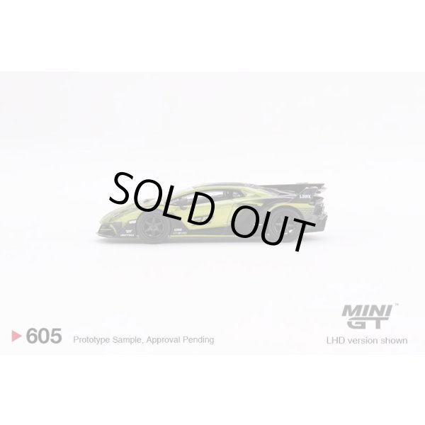 画像3: MINI GT 1/64 LB-Silhouette WORKS Lamborghini Aventador GT EVO Lime (RHD) (3)