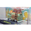 画像4: M2 Machines 1/64 1960 Volkswagen Delivery Van Peace & Love Green/Orange (4)