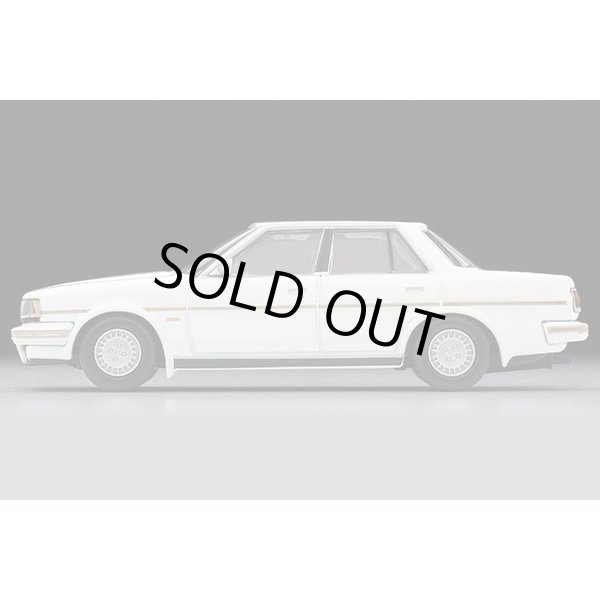 画像3: TOMYTEC 1/64 Limited Vintage Neo Toyota Cresta Exceed (White) '85 (3)