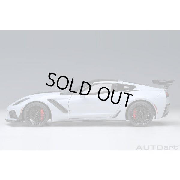 画像3: AUTOart 1/18 Chevrolet Corvette (C7) ZR1 (Gray Metallic) (3)