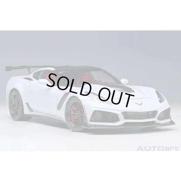 画像17: AUTOart 1/18 Chevrolet Corvette (C7) ZR1 (Gray Metallic) (17)