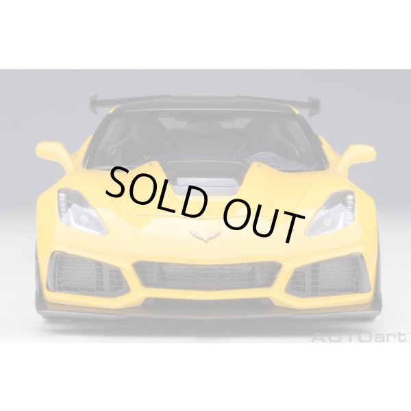 画像5: AUTOart 1/18 Chevrolet Corvette (C7) ZR1 (Yellow) (5)