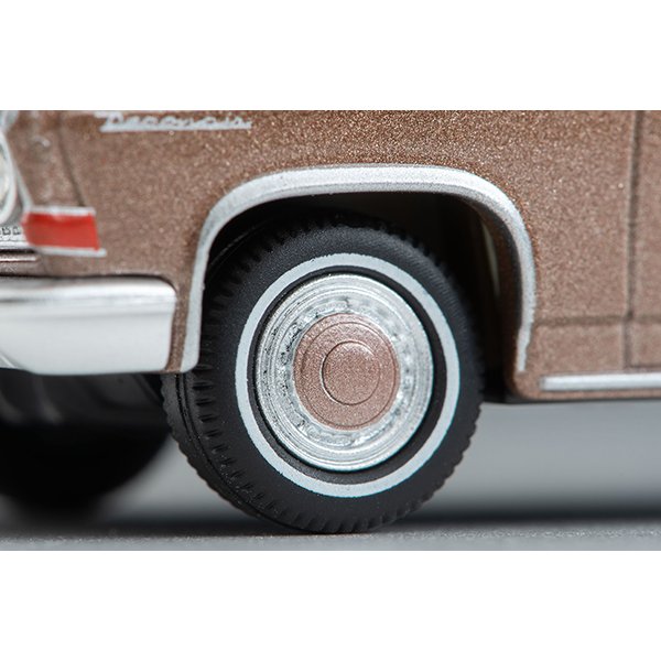 画像7: TOMYTEC 1/64 Limited Vintage Mitsubishi Debonair (Brown) '64 (7)