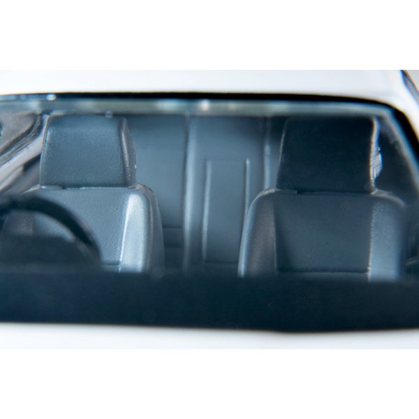 画像8: TOMYTEC 1/64 Limited Vintage Neo Nissan Skyline 4-Door Sports Sedan GXi Type X (White) '92 (8)