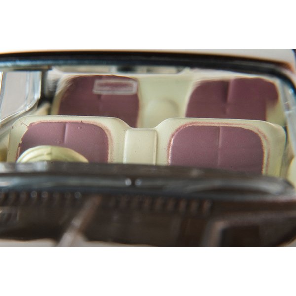 画像8: TOMYTEC 1/64 Limited Vintage Mitsubishi Debonair (Brown) '64 (8)