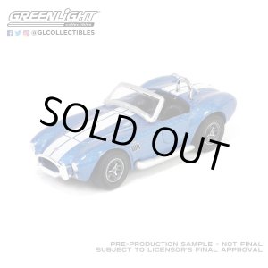 画像: GREEN LiGHT EXCLUSIVE 1/64 1965 Shelby Cobra 427 S/C - Carroll Shelby Centennial - Guardsman Blue w/ White Stripes