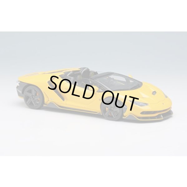 画像5: EIDOLON COLLECTION 1/43 Lamborghini Centenario Roadster LP770-4 2016 Giallo Orion Limited 60 pcs. (5)