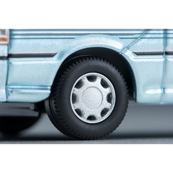 画像7: TOMYTEC 1/64 Limited Vintage Neo Toyota Hiace Wagon Super Custom (White/Light Blue) '90 (7)