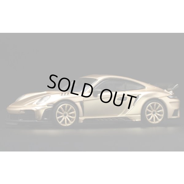 画像1: POP RACE 1/64 992 Stinger GTR - Gold (1)