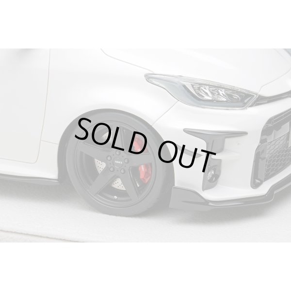 画像6: EIDOLON 1/18 TOM'S GR Yaris 2021 Platinum White Pearl Mica (6)