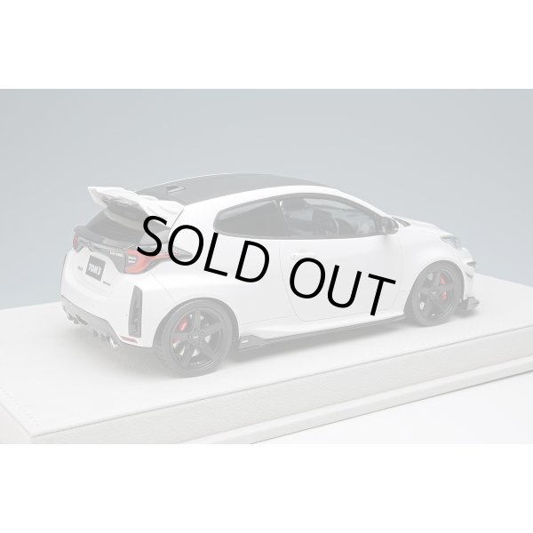 画像4: EIDOLON 1/18 TOM'S GR Yaris 2021 Platinum White Pearl Mica (4)