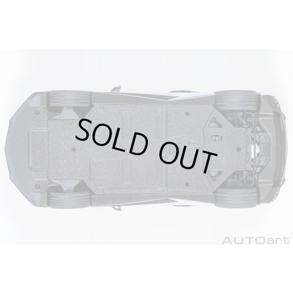 画像10: AUTOart 1/18 Chevrolet Corvette C8 Stingray Z51 (Ceramic Matrix Gray Metallic) (10)