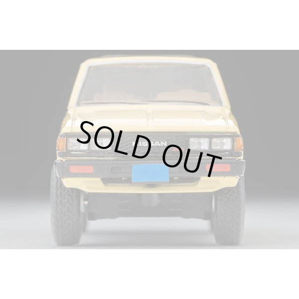 画像5: TOMYTEC 1/64 Limited Vintage NEO Nissan Truck 4X4 King Cab (Yellow) USA version (5)