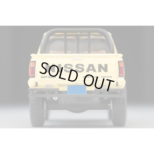 画像6: TOMYTEC 1/64 Limited Vintage NEO Nissan Truck 4X4 King Cab (Yellow) USA version (6)