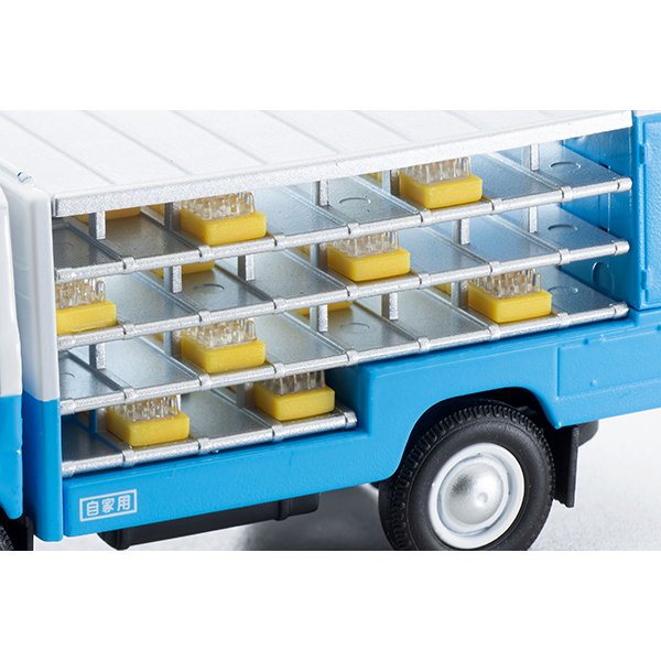 画像9: TOMYTEC 1/64 Limited Vintage Mazda E2000 Bottle Car (White/Light Blue) (9)