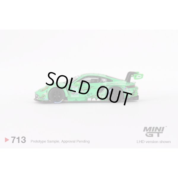 画像4: MINI GT 1/64 Porsche 911 GT3 R #80 GTD AO Racing 2023 IMSA Sebring 12 Hrs (4)