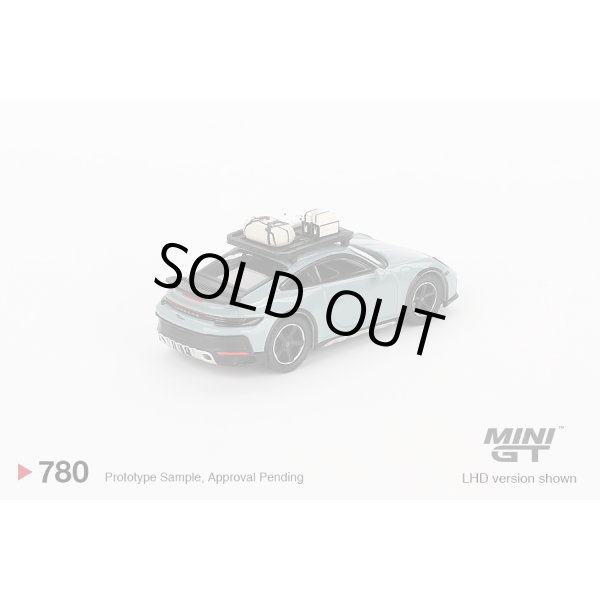 画像3: MINI GT 1/64 Porsche 911 Dakar Shade Green Metallic (LHD) (3)