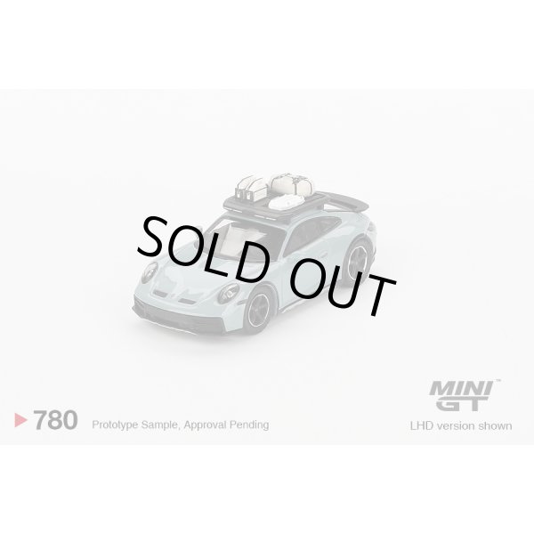 画像2: MINI GT 1/64 Porsche 911 Dakar Shade Green Metallic (LHD) (2)