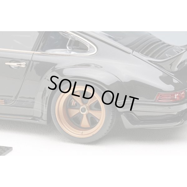 画像10: EIDOLON 1/18 Singer 911 DLS 2023 Visible Carbon Limited 100 pcs. (10)