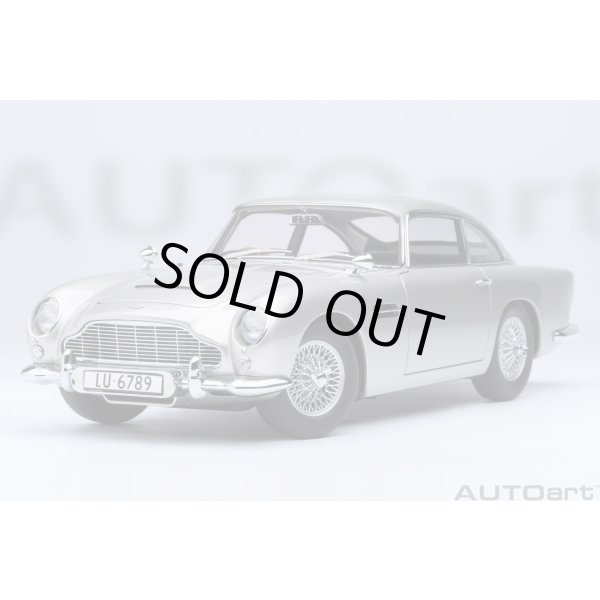 画像14: AUTOart 1/18 Aston Martin DB5 “Goldfinger” Bond Car (Silver) (14)