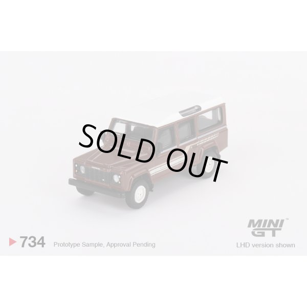 画像2: MINI GT 1/64 Land Rover Defender 110 1985 County Station Wagon Russet Brown (RHD) (2)