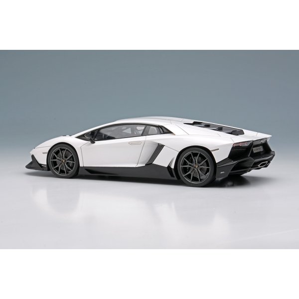アイドロン　直販限定ランボルギーニ アヴェンタドール LP720-4 50周年 ランボルギーニ・アヴェンタドールに50周年モデル LP720-4 50
