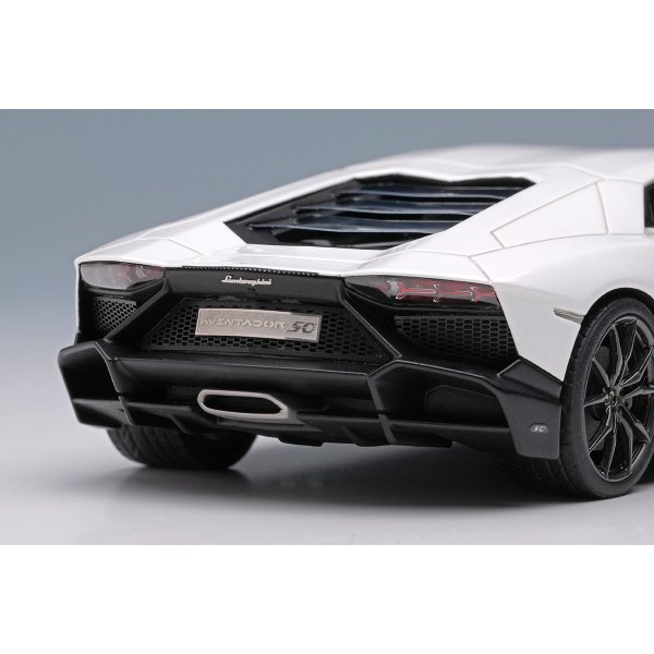 画像11: EIDOLON 1/43 Lamborghini Aventador LP720-4 50° Anniversary 2013 Pearl White (Pink Effect) Limited 80 pcs. (11)