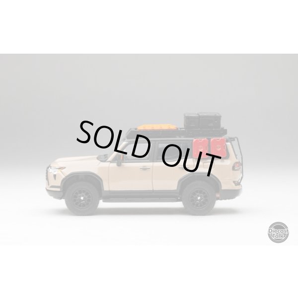 画像3: Gaincorp Products 1/64 Lexus GX550 Overtrail with accessories DiecastTalk特注品 (3)