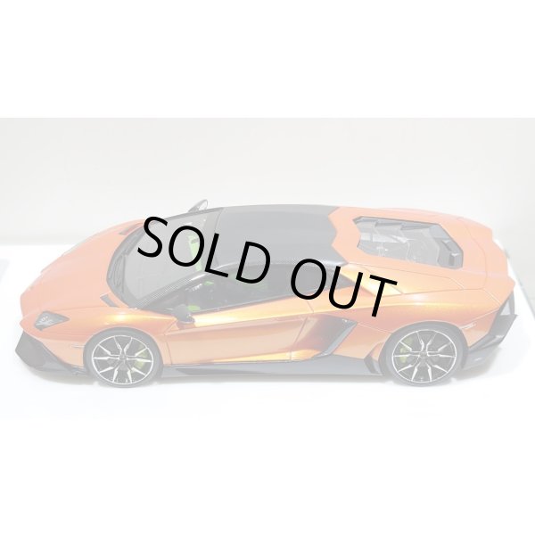 画像4: EIDOLON 1/43 Lamborghini Aventador LP720-4 50th Anniversario 2013 Arancio Pearl with Roof panel Carbon Limited 32 pcs. (4)