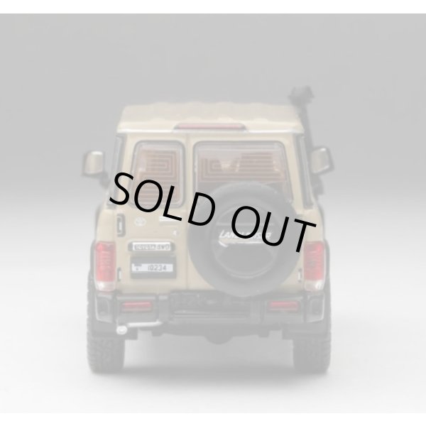 画像3: Gaincorp Products 1/64 Toyota Land Cruiser 70 Arab Model Diecasttalk特注品 (3)