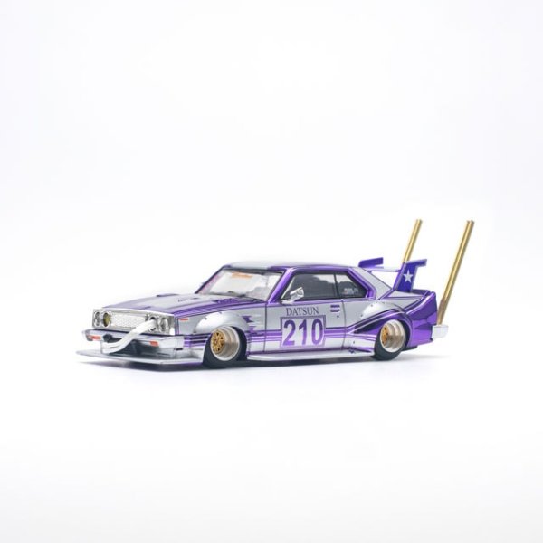 画像1: POP RACE 1/64 SKYLINE C210 KAIDO RACER (BOSOZOKU STYLE) PURPLE CHROME/SILVER (1)