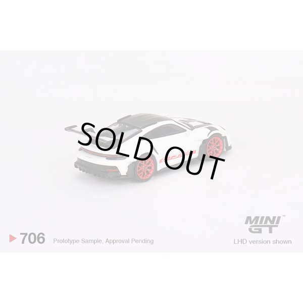 画像3: MINI GT 1/64 Porsche 911 (992) GT3 RS Weissach Package White w/Pyro Red (RHD) (3)