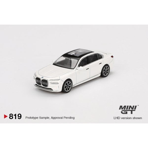 画像1: MINI GT 1/64 BMW i7 xDrive60 Mineral White (RHD) (1)