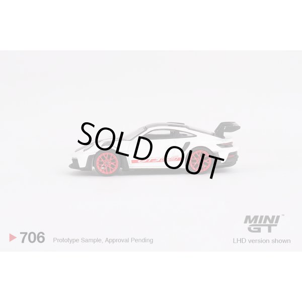 画像4: MINI GT 1/64 Porsche 911 (992) GT3 RS Weissach Package White w/Pyro Red (RHD) (4)