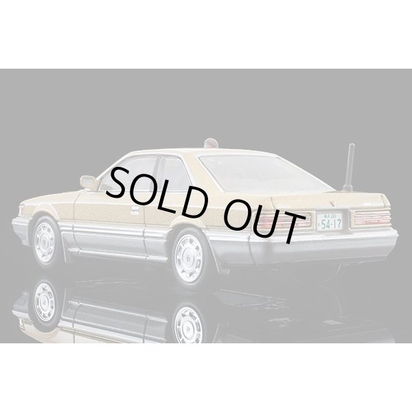 画像2: TOMYTEC 1/64 Limited Vintage NEO Nissan Leopard Altima “帰ってきた あぶない刑事” ver. (2)