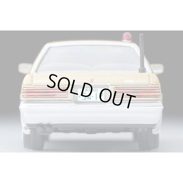 画像4: TOMYTEC 1/64 Limited Vintage NEO Nissan Leopard Altima “帰ってきた あぶない刑事” ver. (4)