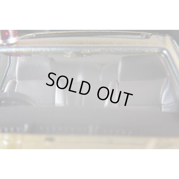 画像8: TOMYTEC 1/64 Limited Vintage NEO Nissan Leopard Altima “帰ってきた あぶない刑事” ver. (8)