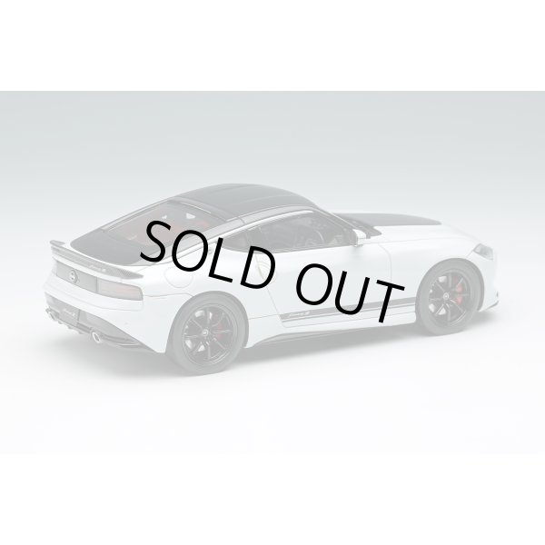 画像4: EIDOLON 1/43 Nissan Fairlady Z Customized Edition 2024 Prism White / Super Black Limited 50 pcs. (4)