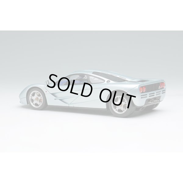 画像3: EIDOLON COLLECTION 1/43 McLaren F1 Roadcar 1994 Pale Blue Metallic Limited 100 pcs. (3)