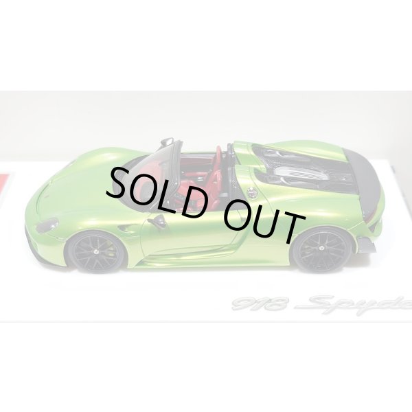 画像4: EIDOLON 1/43 Porsche 918 Spyder weissach package 2011 Giallo Verde Pearl Limited 35 pcs. (4)